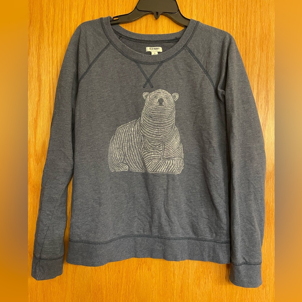 (M) Old Navy Polar Bear Crew Neck